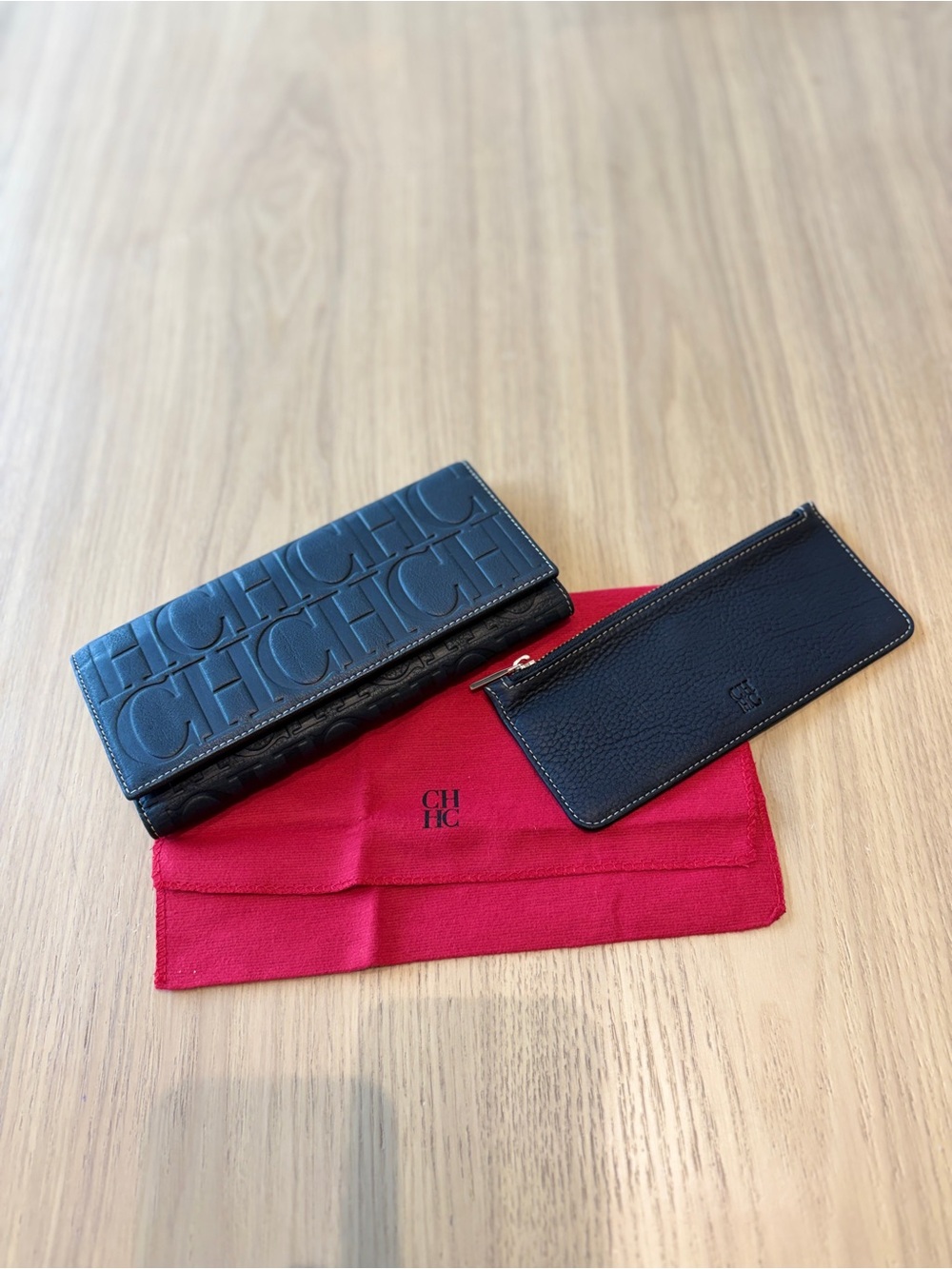 Authentic Carolina Herrera CH Embossed Genuine Leather Long Wallet Set